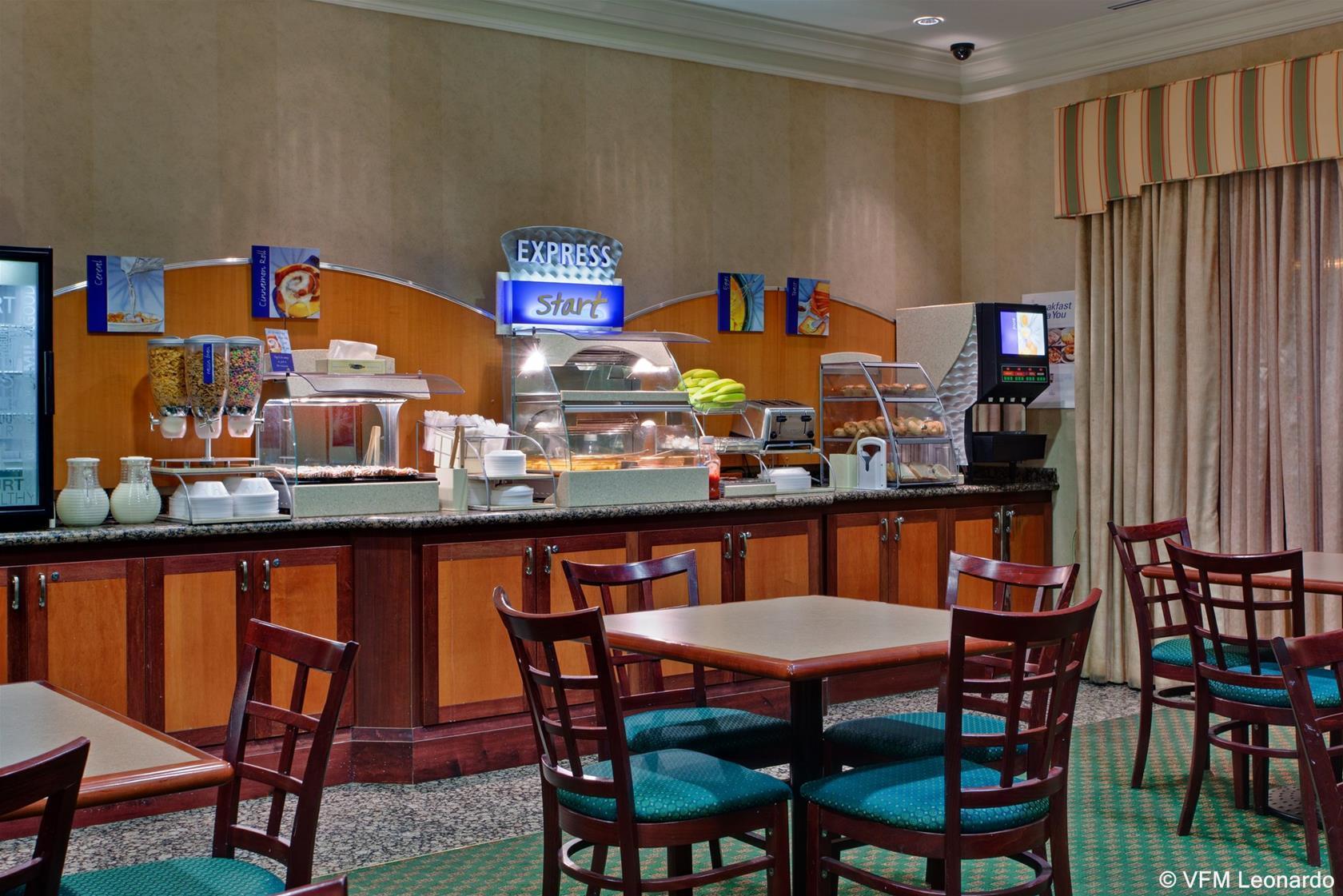 Holiday Inn Express Hotel & Suites Milton By Ihg Extérieur photo