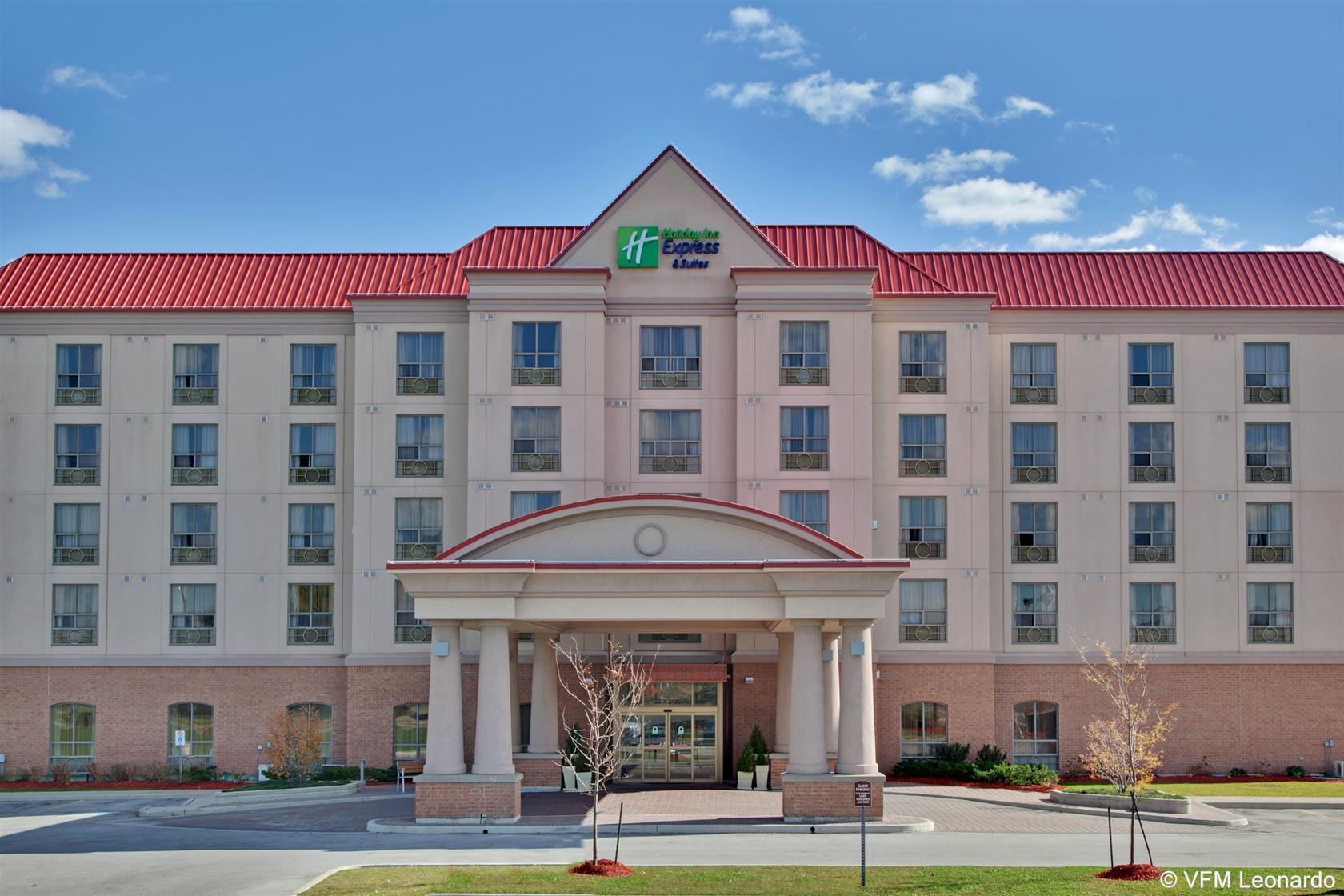 Holiday Inn Express Hotel & Suites Milton By Ihg Extérieur photo
