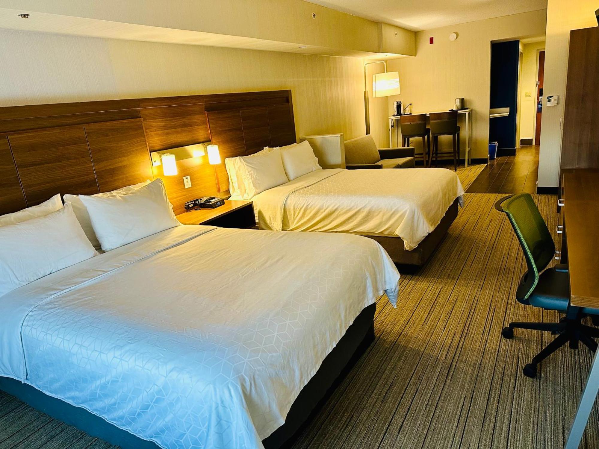 Holiday Inn Express Hotel & Suites Milton By Ihg Extérieur photo