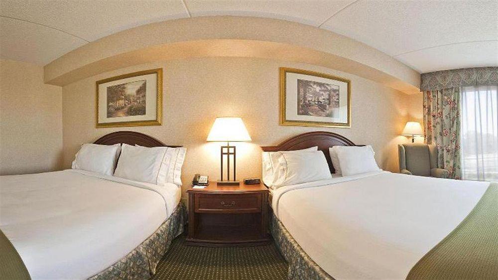 Holiday Inn Express Hotel & Suites Milton By Ihg Extérieur photo