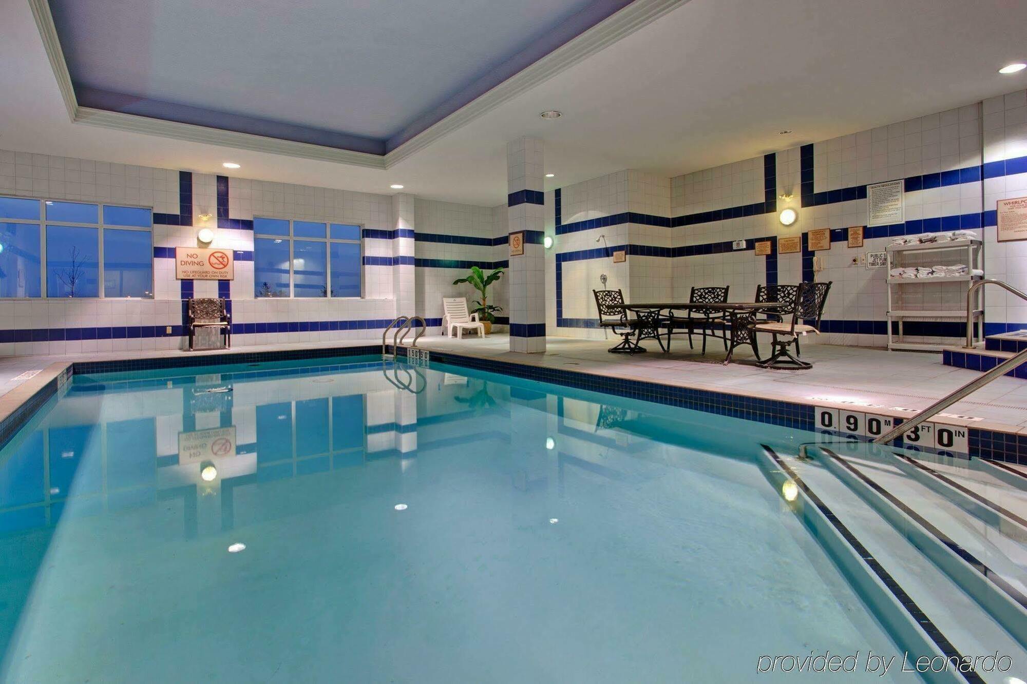 Holiday Inn Express Hotel & Suites Milton By Ihg Extérieur photo